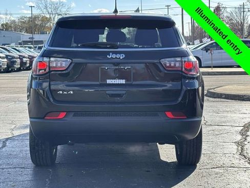 Used 2023 Jeep Compass Sport image 33