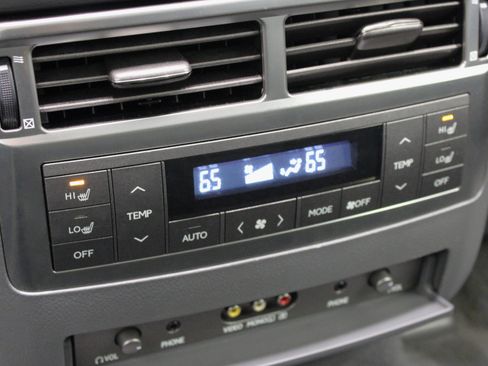 Used 2009 Lexus LX 570 4WD image 41