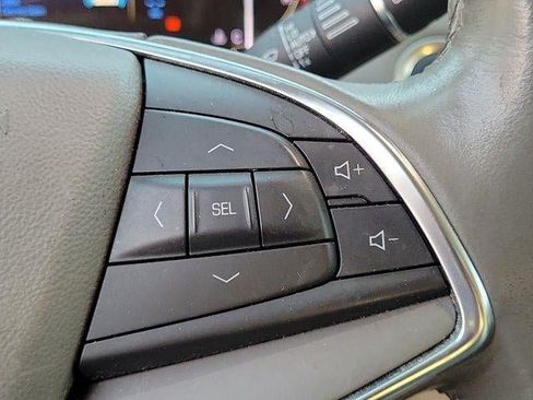 Used 2019 Cadillac XT5 Luxury FWD image 9