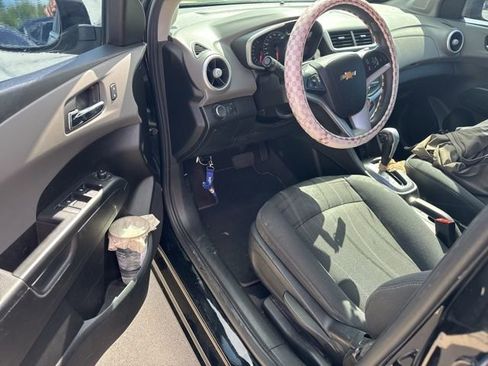 Used 2017 Chevrolet Sonic LT image 8