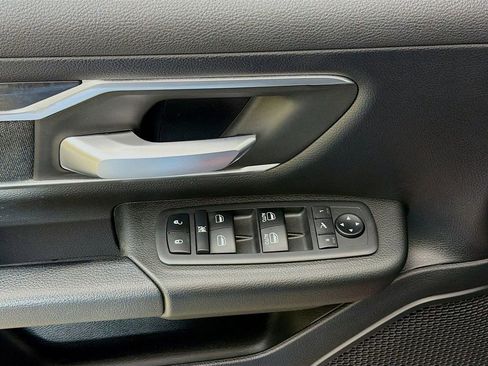 Used 2019 RAM 1500 Big Horn image 25