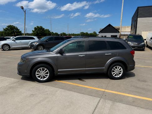 Used 2015 Dodge Journey SXT w/ Flexible Seating Group FWD image 5