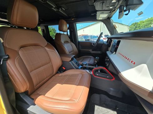 Used 2023 Ford Bronco Heritage Edition AWD/4WD image 16