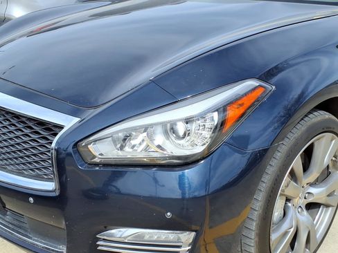 Used 2016 INFINITI Q70 L 3.7 w/ Technology Package image 2