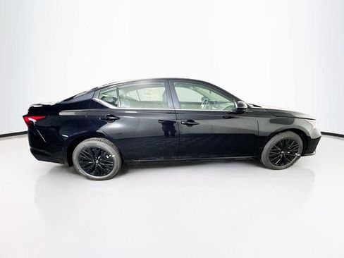 New 2026 Nissan Altima 2.5 SV w/ SV Special Edition Package AWD/4WD image 4