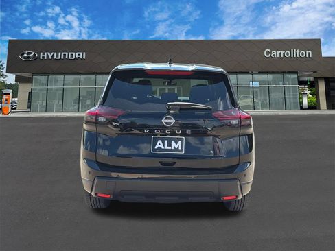 Used 2025 Nissan Rogue SV FWD image 6