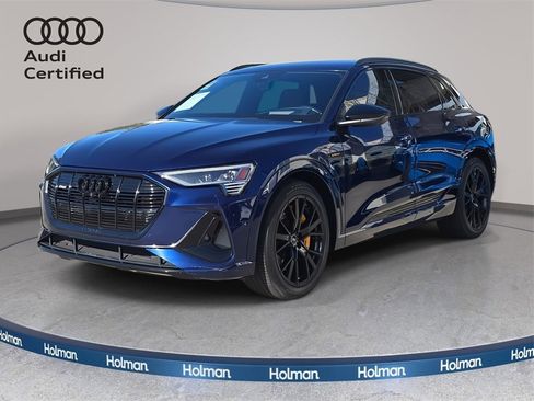 Certified 2022 Audi e-tron Chronos image 1