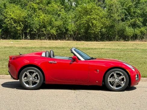 Used 2007 Pontiac Solstice GXP w/ Premium Package RWD image 8