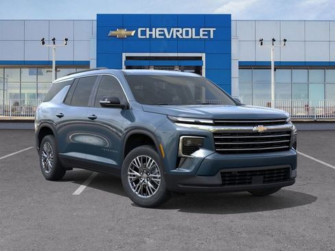 New 2026 Chevrolet Traverse LT w/ LPO, Floor Liner Package image 7