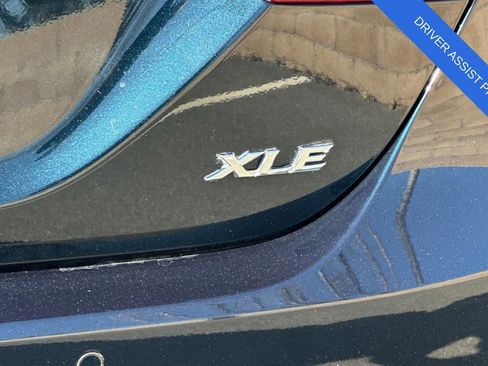 Used 2018 Toyota Camry XLE w/ Driver Assist Package image 34