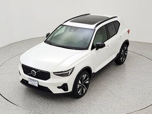 New 2026 Volvo XC60 B5 Ultra w/ Climate Package AWD/4WD image 13
