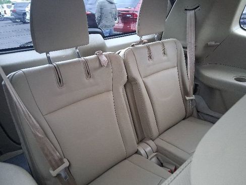 Used 2013 Toyota Highlander Limited AWD/4WD image 10