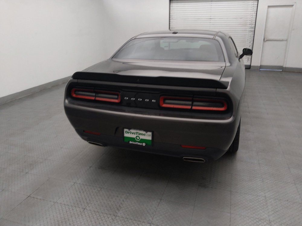Used 2019 Dodge Challenger SXT w/ Blacktop Package RWD image 7