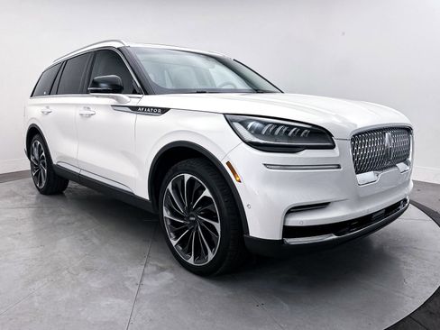 Used 2022 Lincoln Aviator Reserve w/ Equipment Group 201A AWD/4WD image 13