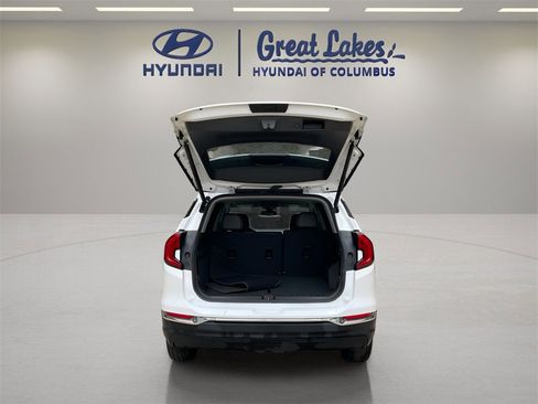 Used 2024 GMC Terrain SLT image 11