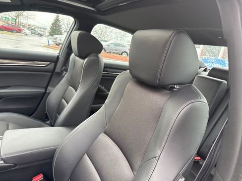 Used 2022 Honda Accord Sport image 12