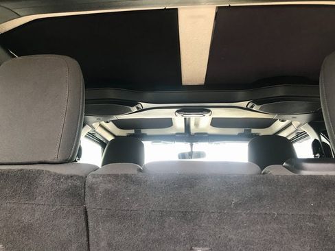 Used 2018 Jeep Wrangler Unlimited Sahara w/ Cold Weather Group image 22