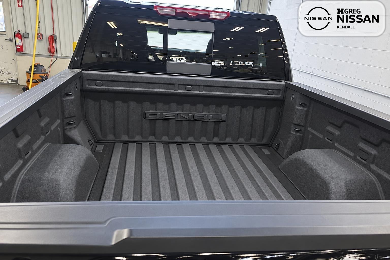 Used 2022 GMC Sierra 1500 Denali AWD/4WD image 13