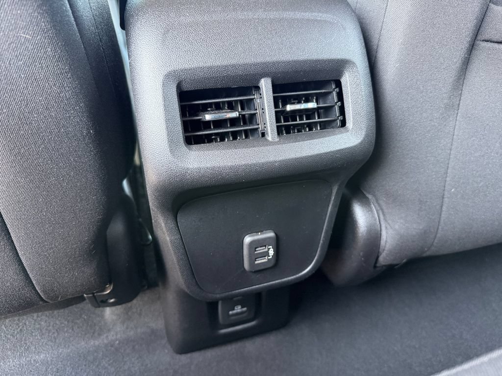 Used 2019 Chevrolet Equinox LT FWD image 16