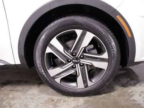 Used 2022 Kia Sorento SX Prestige w/ Panoramic Sunroof Package image 12