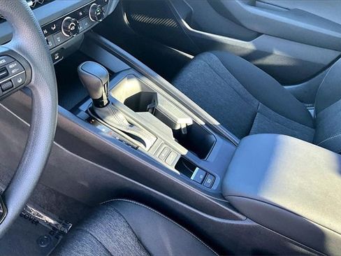 Used 2025 Honda Accord SE image 18