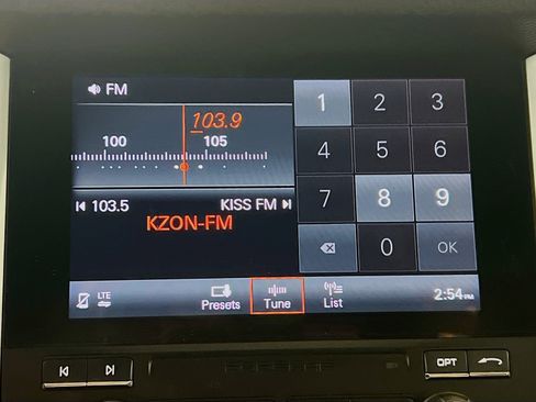 Used 2018 Porsche Macan image 11