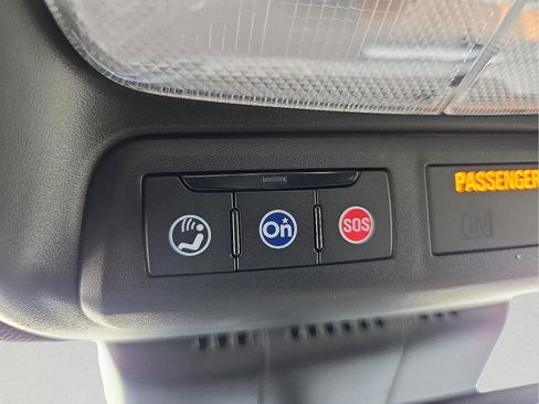 Used 2026 GMC Canyon AT4 image 22