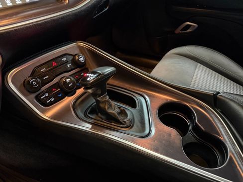 Used 2018 Dodge Challenger SXT image 36