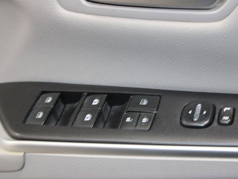 Used 2017 Toyota Camry LE image 34