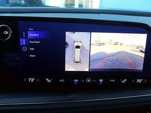 Used 2025 Chevrolet Suburban Z71 image 30