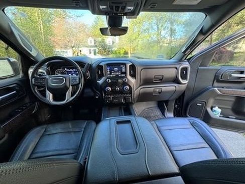 Certified 2019 GMC Sierra 1500 Denali w/ Denali Ultimate Package AWD/4WD image 3