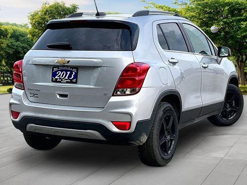 Used 2018 Chevrolet Trax LT w/ LT Convenience Package AWD/4WD image 12
