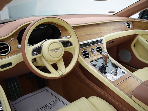 Used 2024 Bentley Continental GT V8 image 20