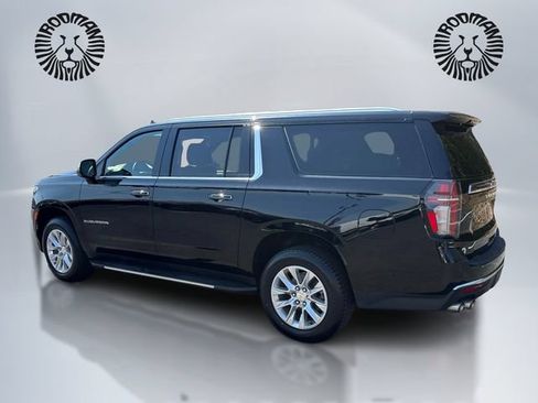 Used 2024 Chevrolet Suburban Premier AWD/4WD image 9