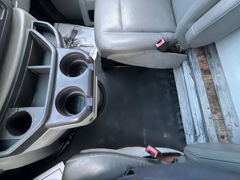 Used 2015 Ford E-350 and Econoline 350 Super Duty image 13