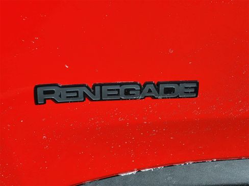 Used 2022 Jeep Renegade Altitude image 11