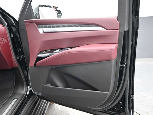 New 2026 Cadillac Escalade ESV Sport image 21