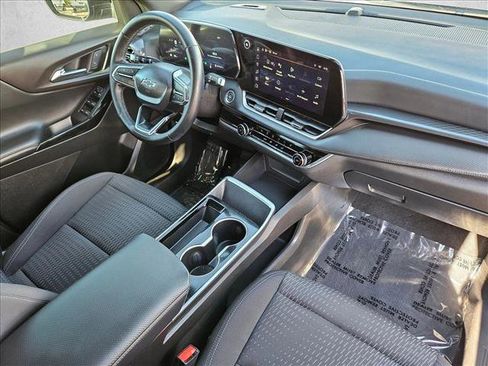 Used 2025 Chevrolet Equinox LT w/ Safety and Technology Package image 25