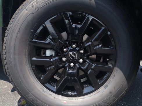 New 2026 Nissan Frontier SV w/ SV Convenience Package RWD image 2