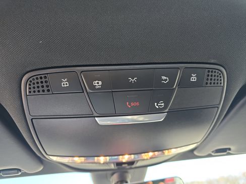 Used 2021 Mercedes-Benz C 300 4MATIC Sedan image 31