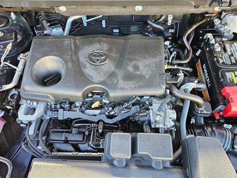 Used 2024 Toyota RAV4 XLE FWD image 27