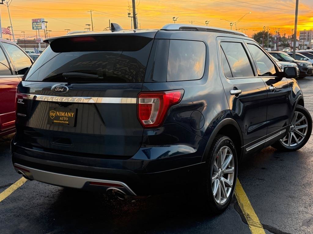 Used 2017 Ford Explorer Limited w/ Equipment Group 301A FWD image 7