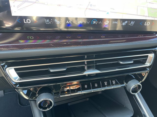 New 2027 Chevrolet Traverse RS w/ LPO, Floor Liner Package AWD/4WD image 19