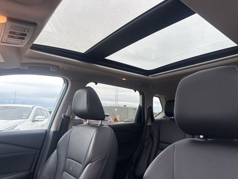 Certified 2024 Nissan Rogue SL w/ SL Premium Package image 38