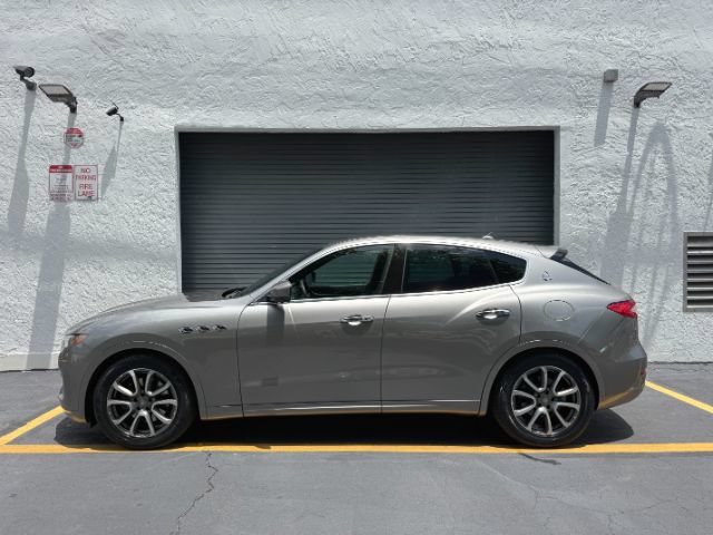 Used 2019 Maserati Levante AWD/4WD image 3