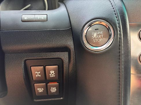 Used 2011 Lexus LX 570 4WD w/ Luxury Pkg image 26