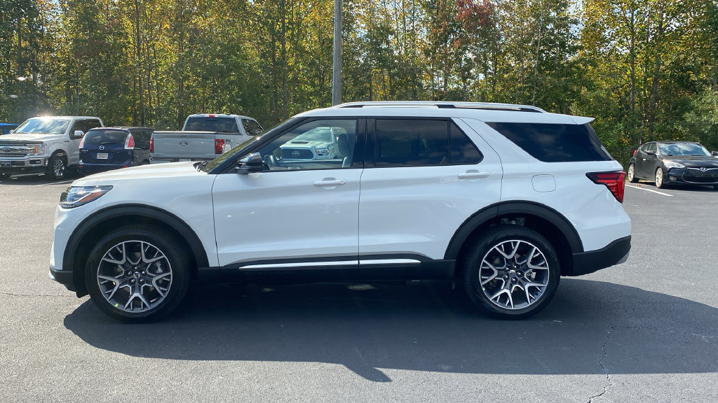 New 2027 Ford Explorer Platinum w/ 3.0L Ultimate Package AWD/4WD image 8