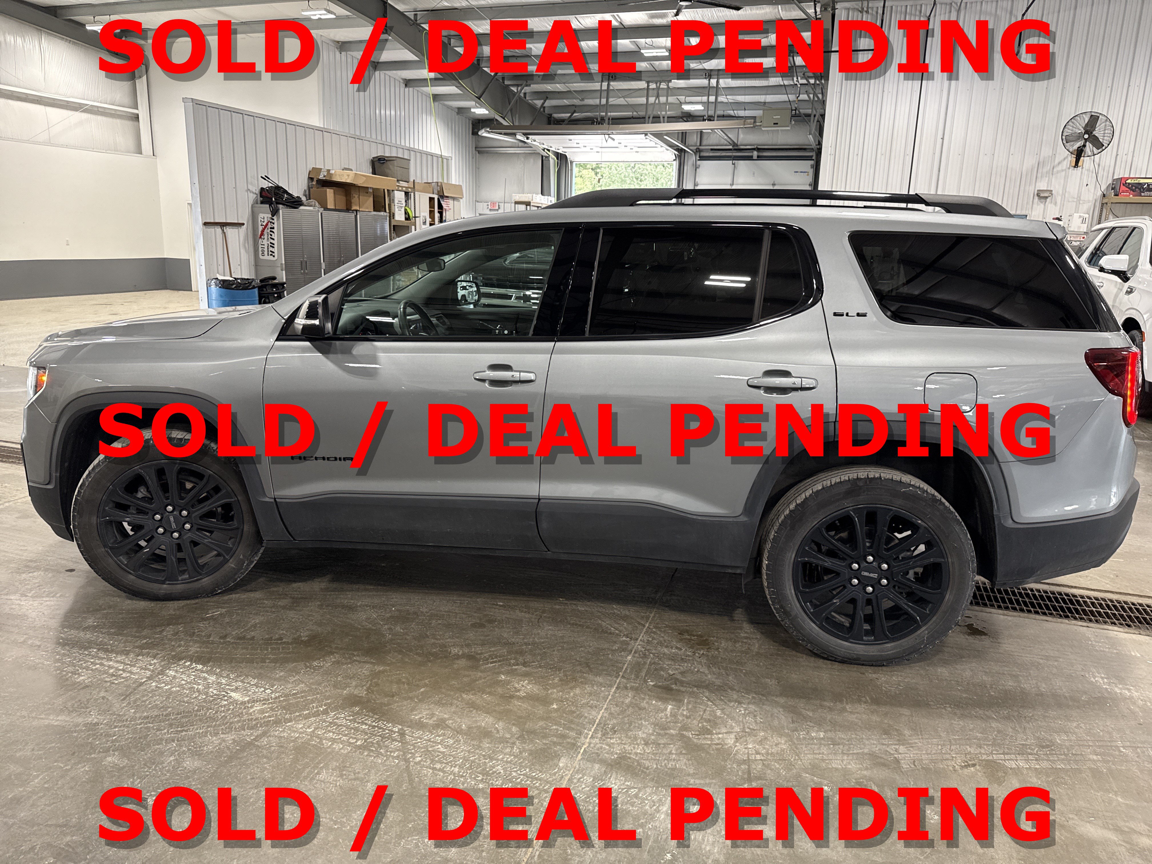 Used 2023 GMC Acadia SLE w/ Driver Convenience Package AWD/4WD image 5