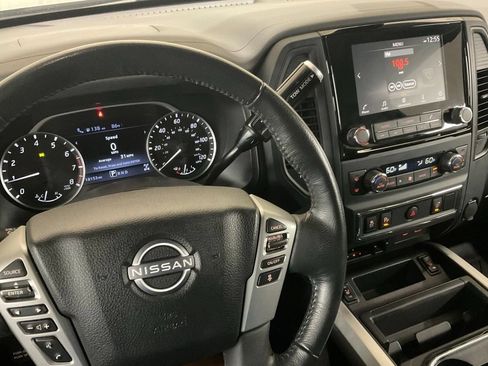 Used 2024 Nissan Titan SV w/ SV Convenience Package AWD/4WD image 22