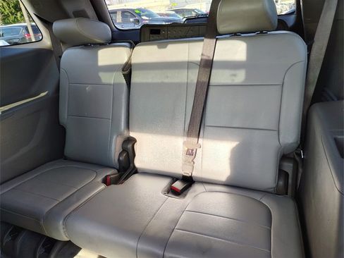 Used 2018 Chevrolet Traverse LT image 6